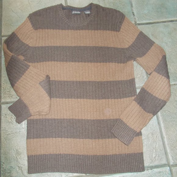 St. John's Bay Other - EUC Men's brown  St. John's Bay sweater medium